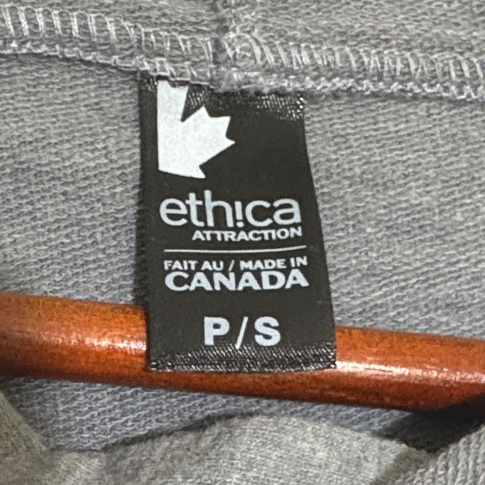 Via rail Canada Gray Graphic Hoodie, unisex hoodie size small - Picture 2 of 8